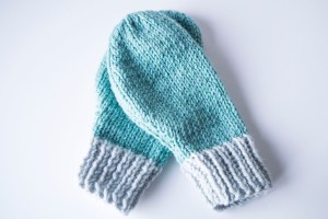 Knitted mint mittens